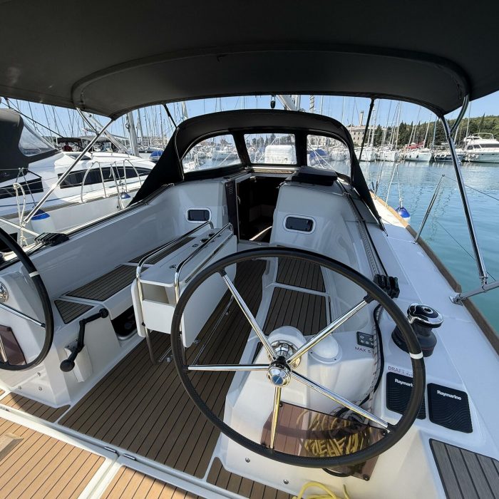 Reina De Oros | Sun Odyssey 349 photo 5