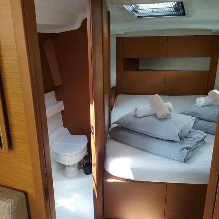 night elli | Sun Odyssey 410 - 3 cab. photo 11