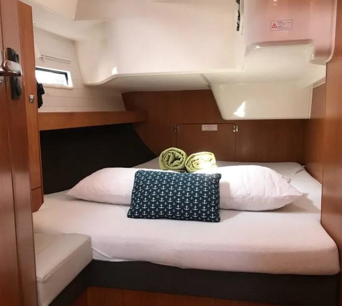 Gin Tonic | Bavaria Cruiser 51 photo 10