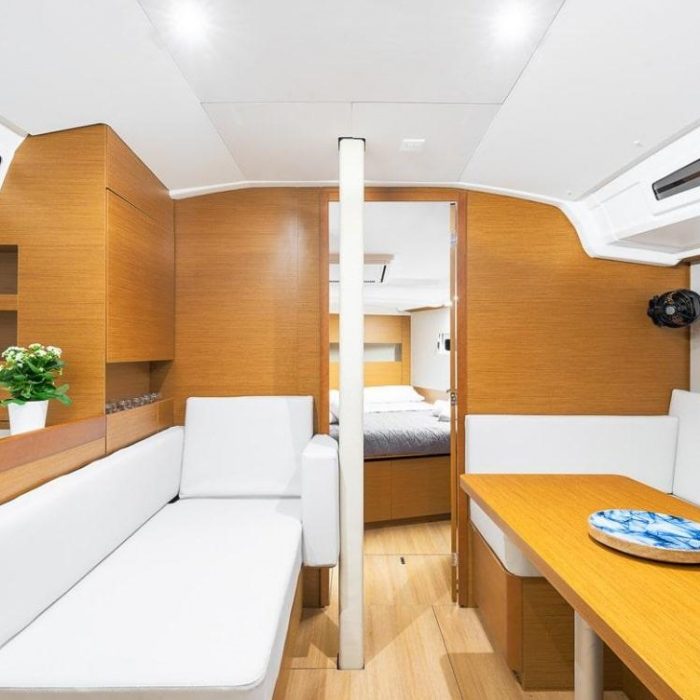 Chimera | Sun Odyssey 410 photo 8 Chimera | Sun Odyssey 410 photo 8