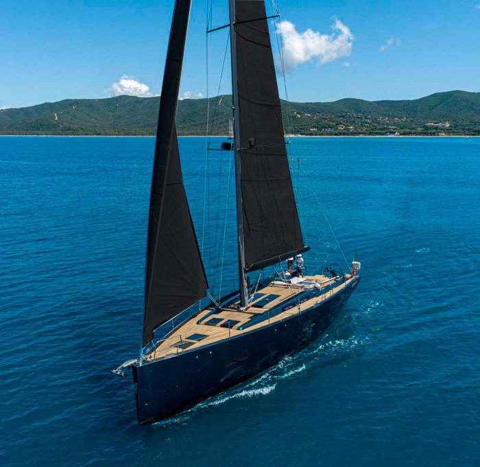 Kind of Blue | Hanse 588 photo 2