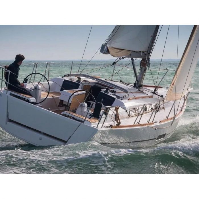 Moonsail | Dufour 350 Adventure photo 4