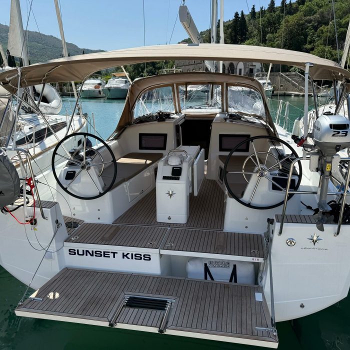 Sunset Kiss | Sun Odyssey 410 photo 2
