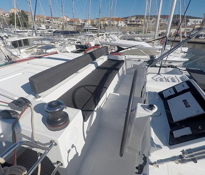 Zuzo 2 | Lagoon 450 photo 10
