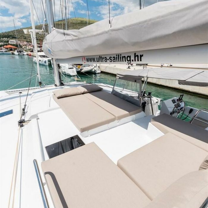 Sunny Wave | Fountaine Pajot Saona 47 Quintet photo 9