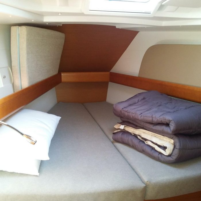 Comanegra | Sun Odyssey 419 photo 8 Comanegra | Sun Odyssey 419 photo 8