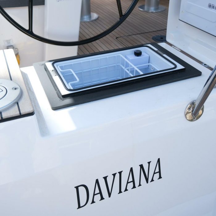 Daviana | Bavaria C46 photo 24