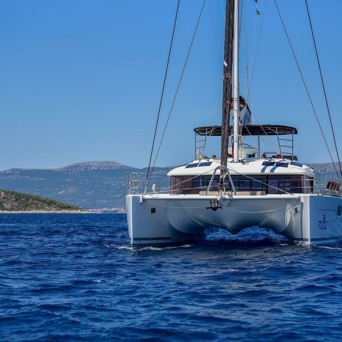 Topaz | Lagoon 560 S2 photo 8