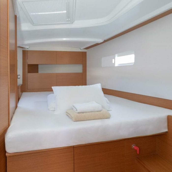 OLIVER new 2025 (air condition, solar panels) | Sun Odyssey 410 photo 10