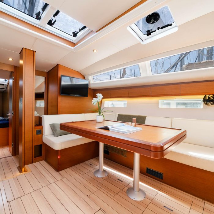CELENA IV | Jeanneau 54 photo 10