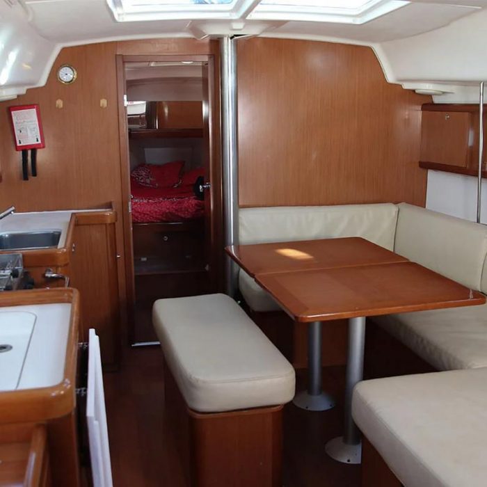 Tizef | Oceanis 40 photo 10