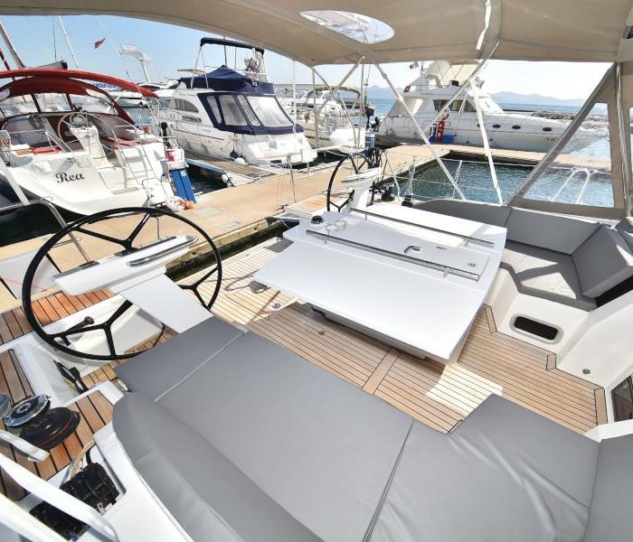Antonela M | Oceanis 46.1 photo 3