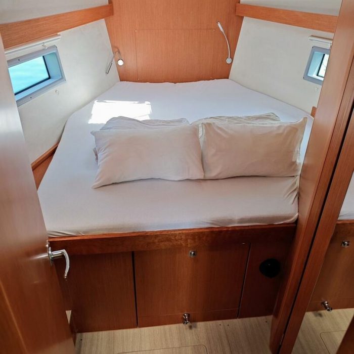 Zen | Bavaria C42 photo 16