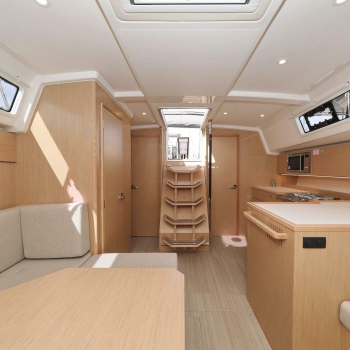Levente | Bavaria C42 photo 27