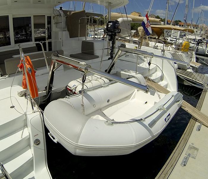 Bob Cat | Lagoon 39 photo 9