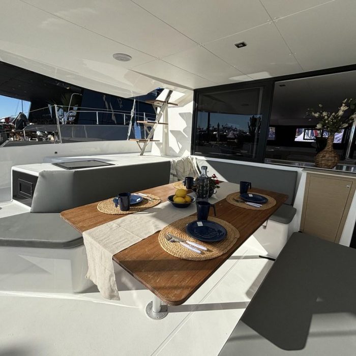 Siente El Mar | Dufour 48 Catamaran - 5 + 1 cab. photo 4