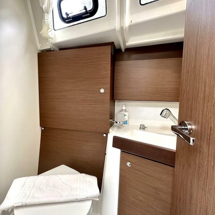 Sail Lyra | Oceanis 38.1 photo 13