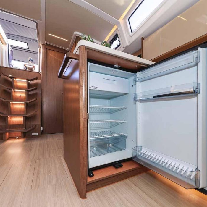 Aquila | Bavaria C46 photo 25