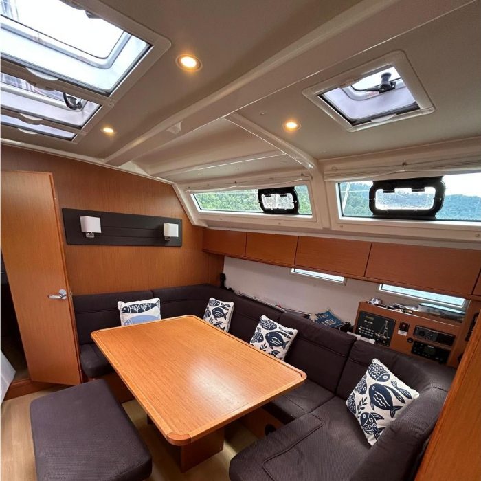 Classic | Bavaria 46 Cruiser photo 16