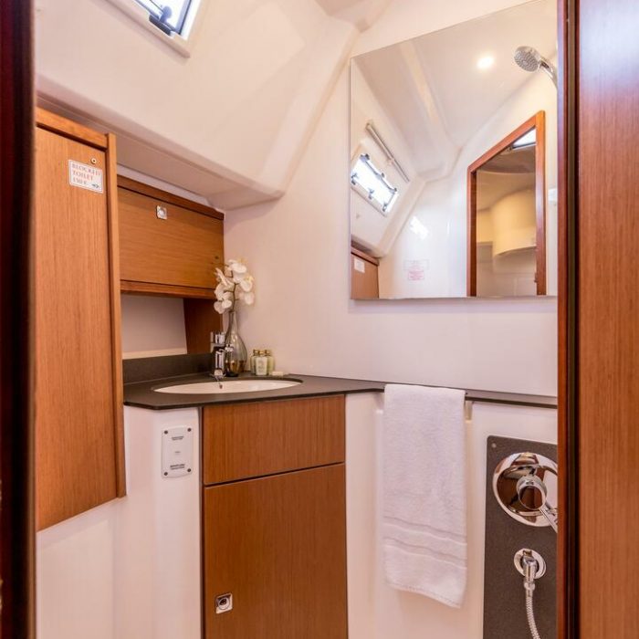 Bella Vita | Bavaria Cruiser 46 photo 24