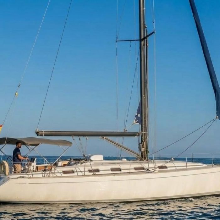 Julia Tercer | Bavaria 49 photo 4