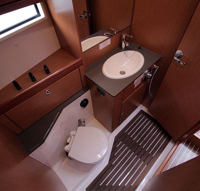 Maximum | Bavaria Cruiser 56 photo 10