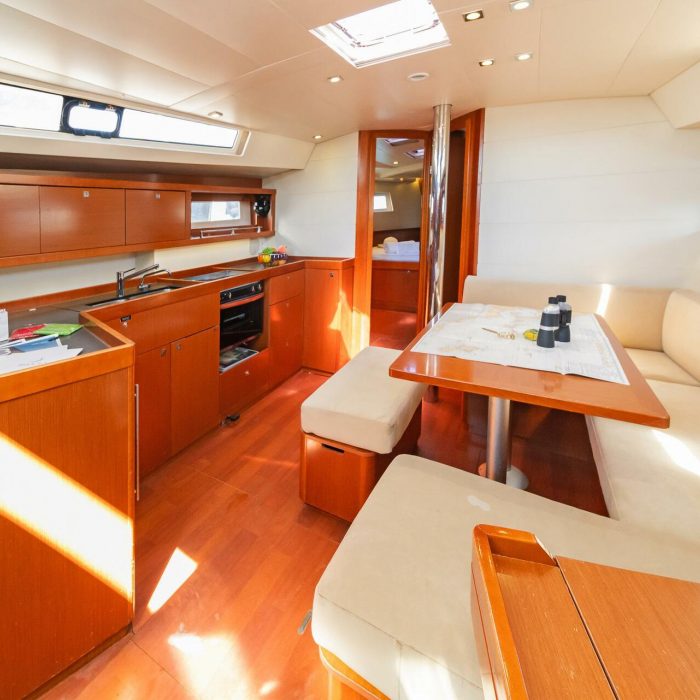 Quantum | Oceanis 45 photo 11 Quantum | Oceanis 45 photo 11
