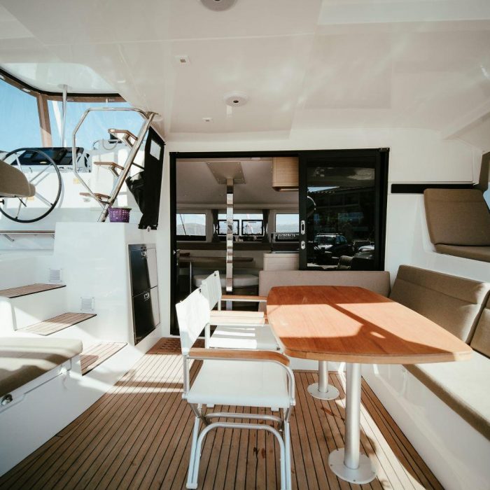 Acantha | Lagoon 42 photo 9