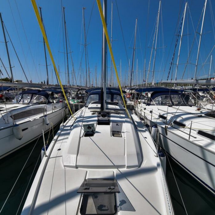 4Play | Oceanis 41.1 photo 6