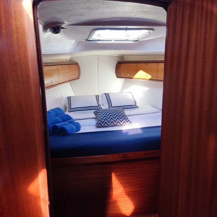 Ra | Bavaria 38 photo 17