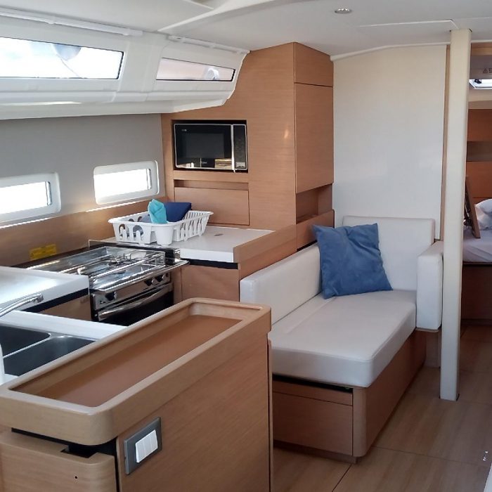 Rocabruna | Sun Odyssey 410 photo 1 Rocabruna | Sun Odyssey 410 photo 1