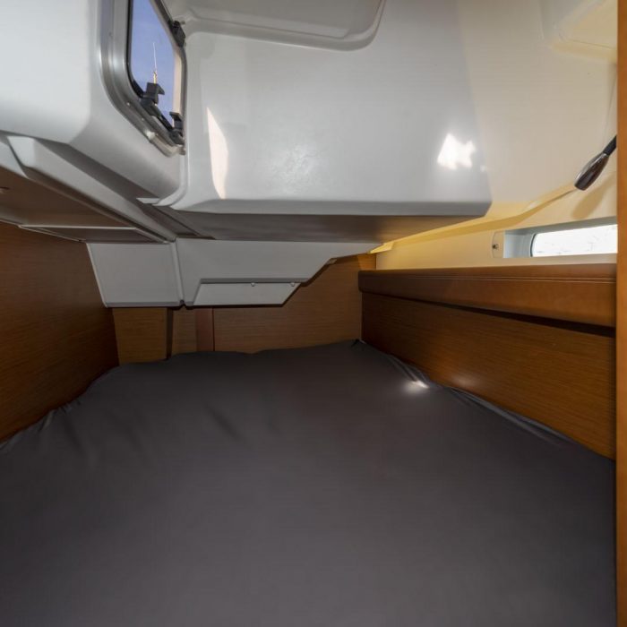 BarElli | Sun Odyssey 389 photo 7