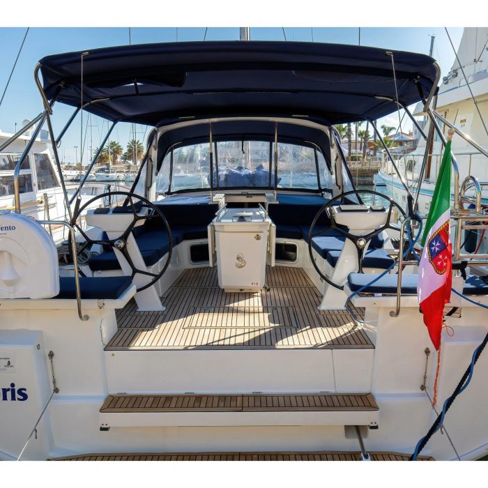 Hybris - Standard Line | Oceanis 51.1 photo 12