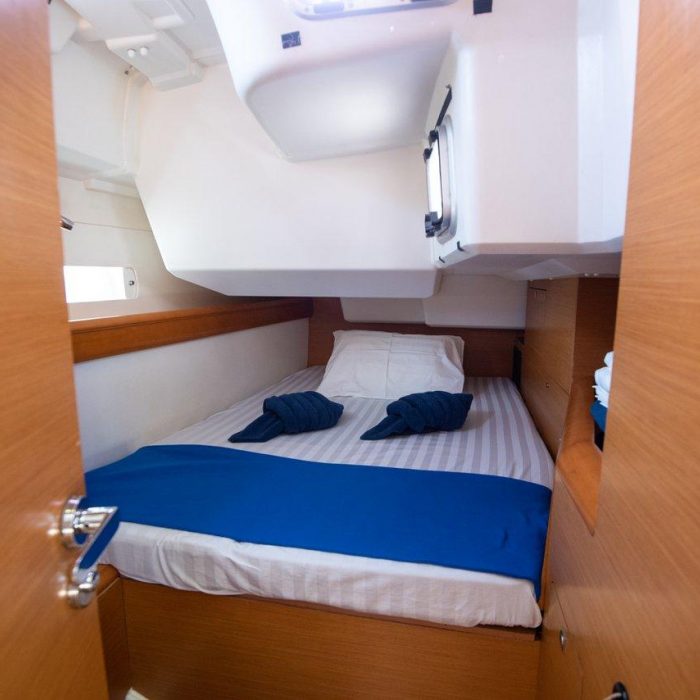 Aurora Belle | Sun Odyssey 469 photo 19