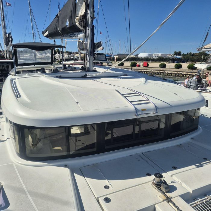 Nina II | Lagoon 40 photo 2