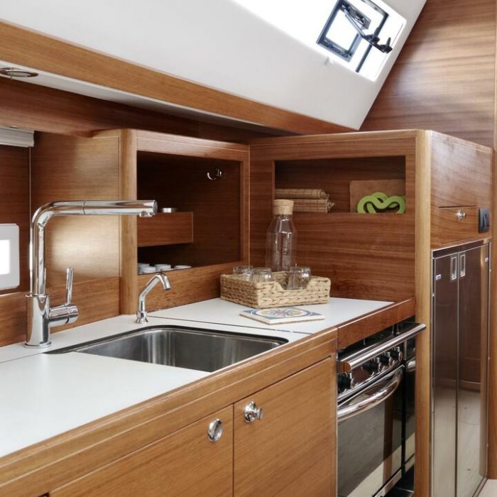 Corgi | Elan Impression 45.1 photo 7