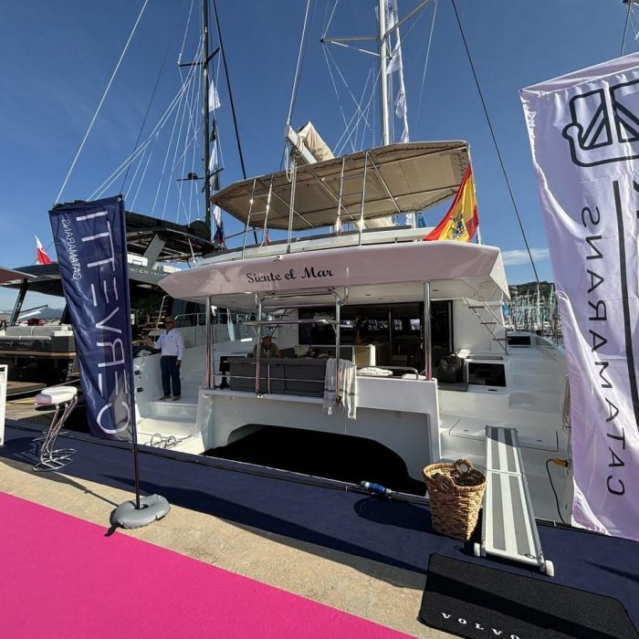 Siente El Mar | Dufour 48 Catamaran - 5 + 1 cab. photo 6