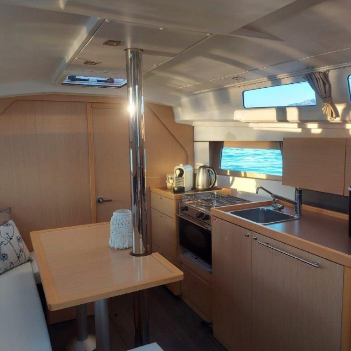 Lorenzo | Oceanis 35 photo 11