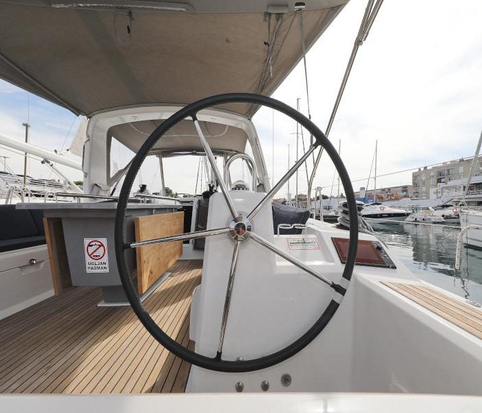 Seven | Oceanis 41.1 photo 16