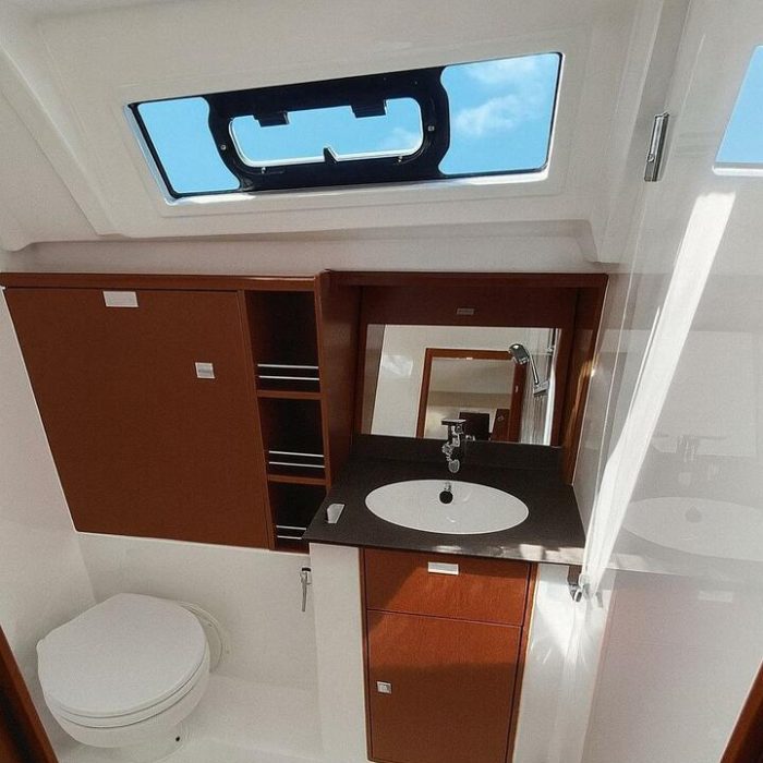 Bintan | Bavaria Cruiser 41 photo 10