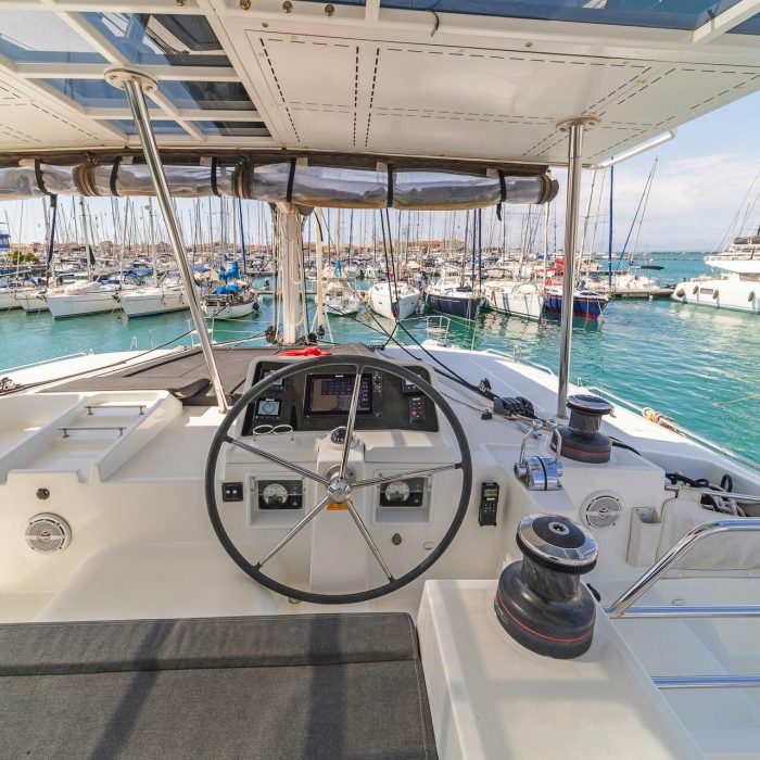 Caretta Nana | Lagoon 450 Fly photo 4