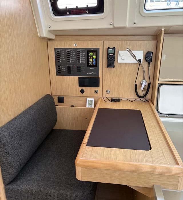 Ara | Bavaria C46 photo 6