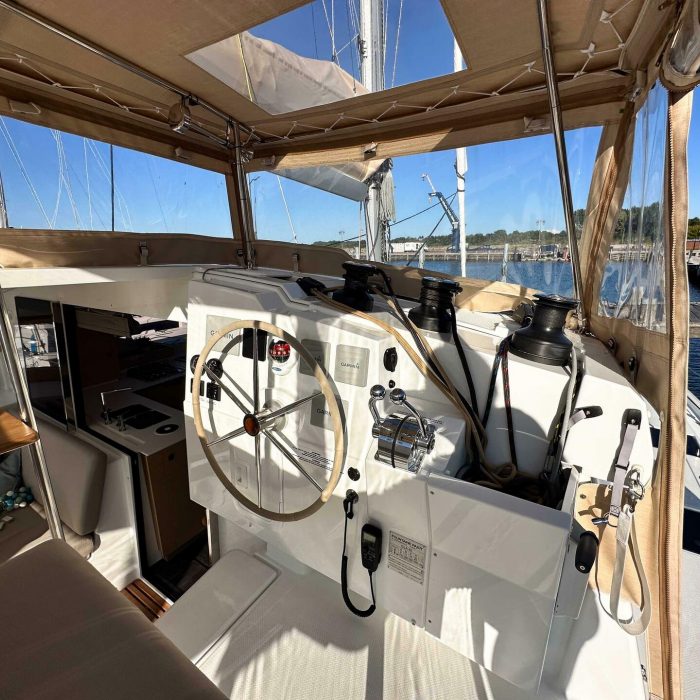 One of Us | Fountaine Pajot Isla 40 photo 5