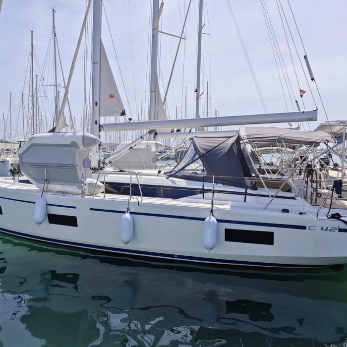 Zen | Bavaria C42 photo 1