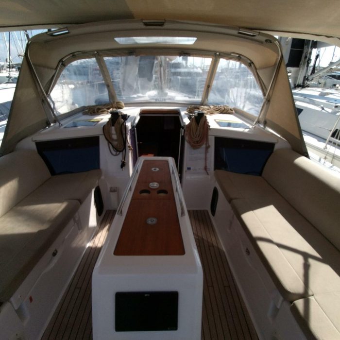 Triumph | Dufour 430 photo 14