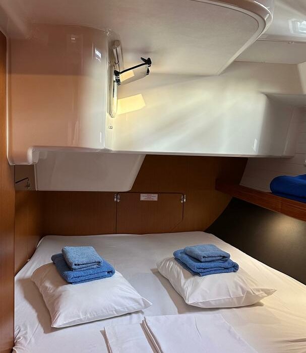 Mango | Bavaria Cruiser 51 photo 17
