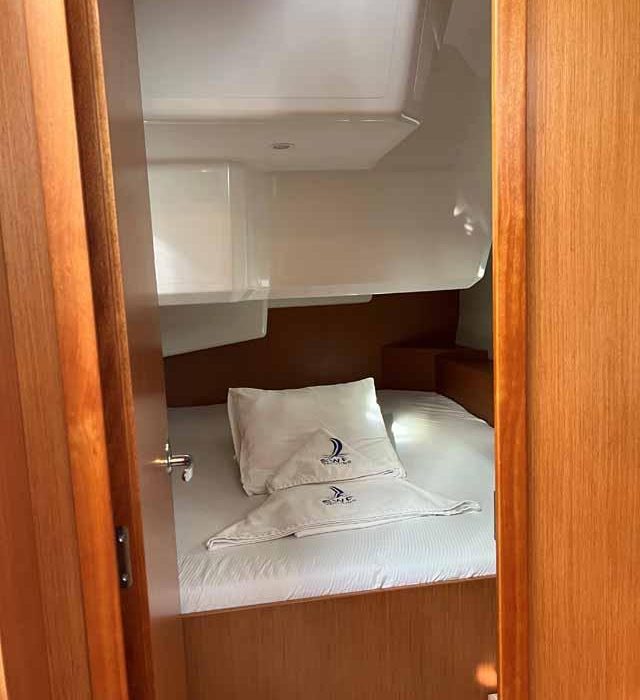 Nava | Bavaria C42 photo 14