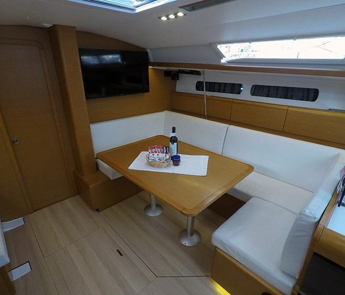 Elissa | Sun Odyssey 449 photo 13