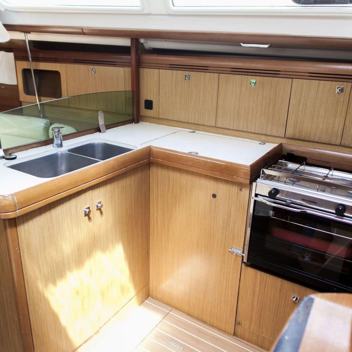 Formica | Sun Odyssey 36i photo 8 Formica | Sun Odyssey 36i photo 8