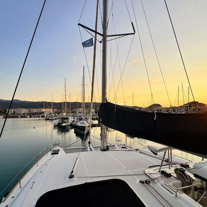 Salty Love | Lagoon 450 Sport photo 3